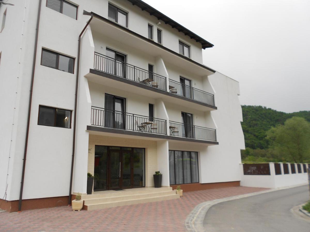 Andrana Hotel Caciulata Ngoại thất bức ảnh
